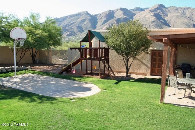 5580 East Shadow Ridge Drive Tucson, AZ 85750 - Photo 3 of 18