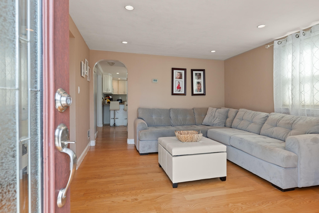 5 Granite Road Peabody, MA 01960 - Photo 4 of 40 Gallery Image 4
