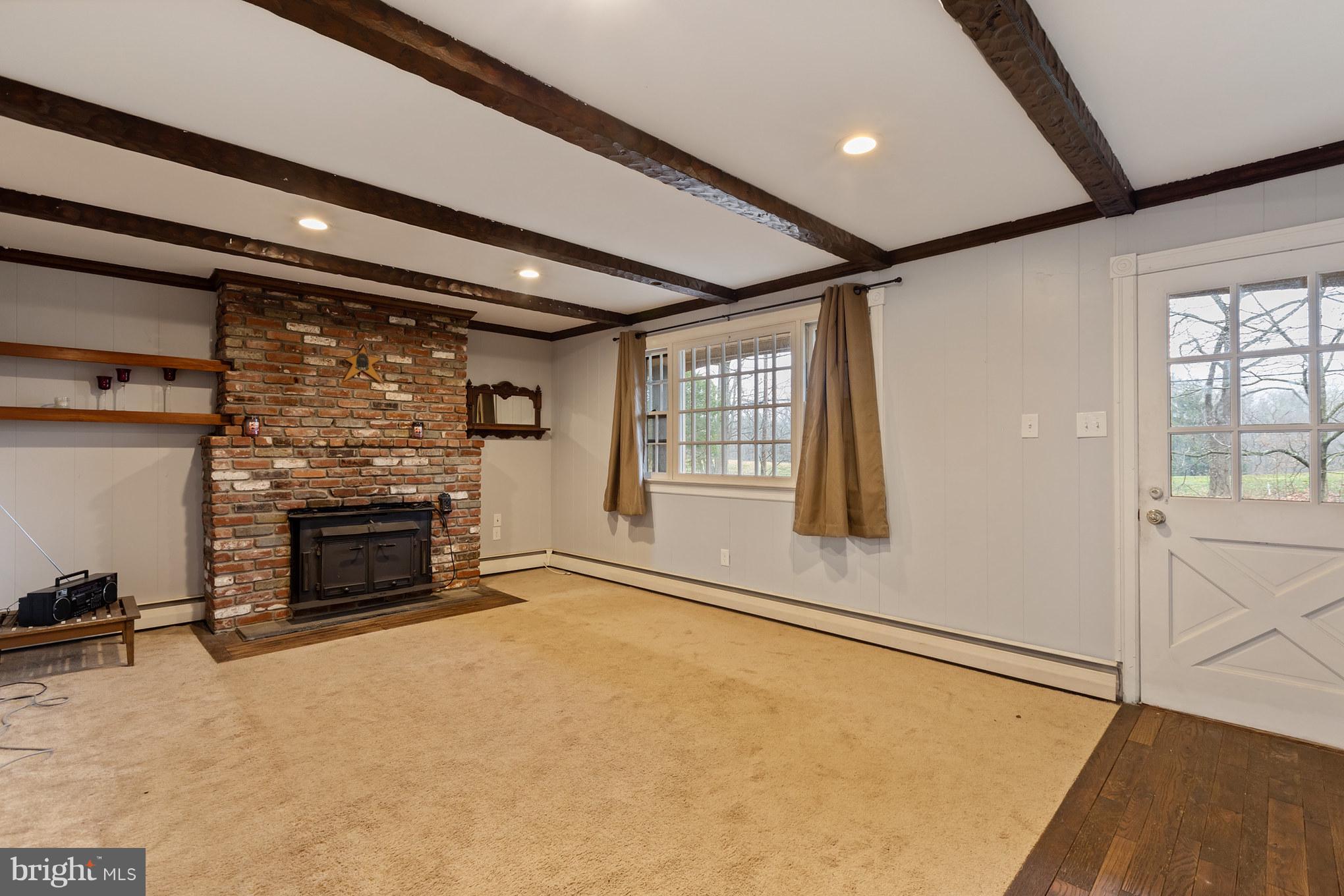957 Davis Grove Road Horsham, PA 19044 - Photo 2 of 36 Gallery Image 2