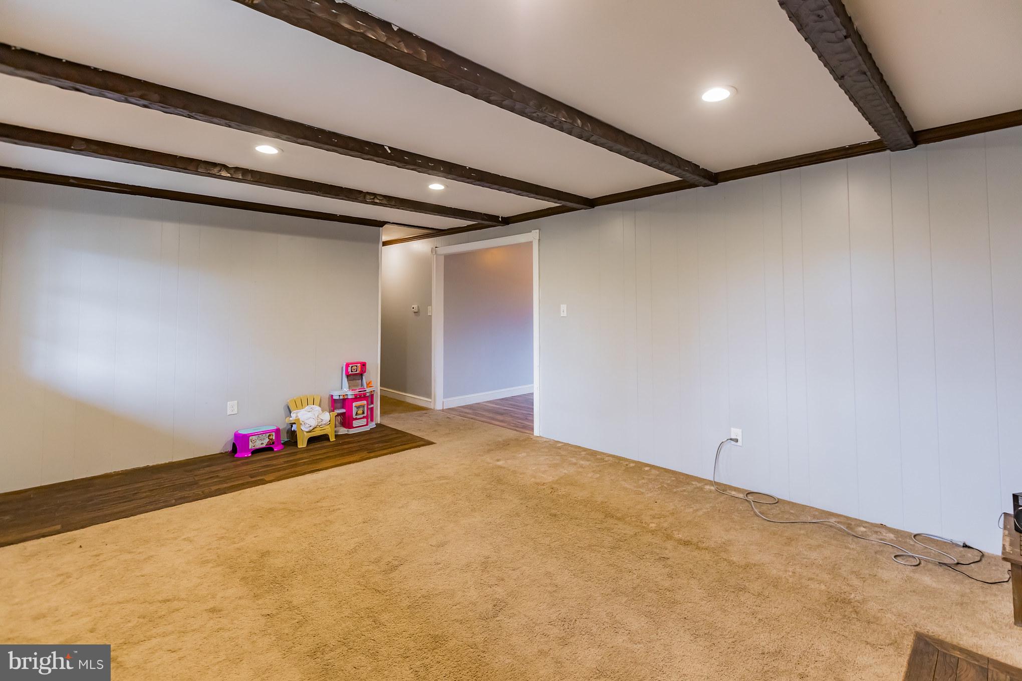 957 Davis Grove Road Horsham, PA 19044 - Photo 5 of 36 Gallery Image 5
