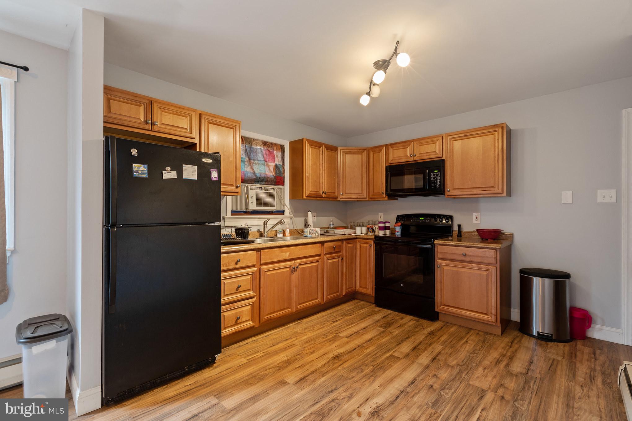 957 Davis Grove Road Horsham, PA 19044 - Photo 9 of 36 Gallery Image 9