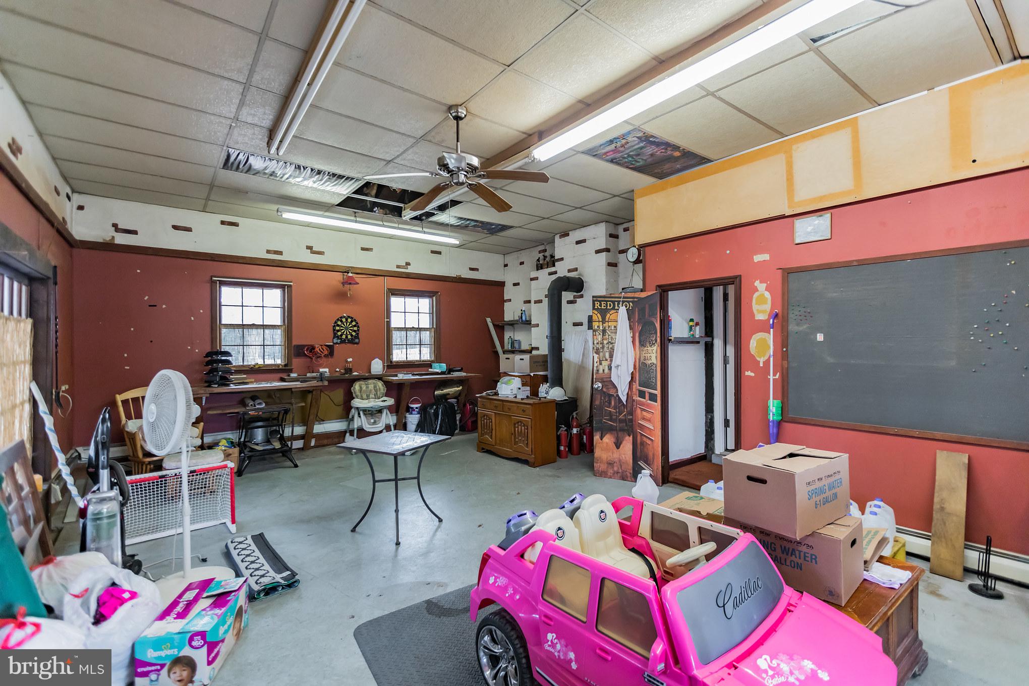 957 Davis Grove Road Horsham, PA 19044 - Photo 10 of 36 Gallery Image 10