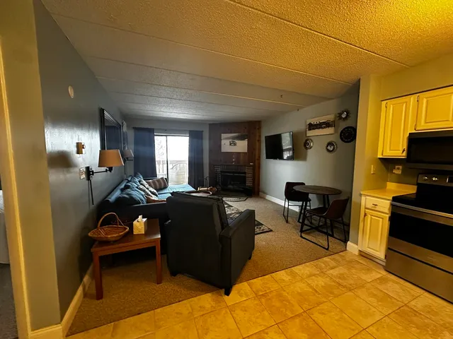 $219,000 | 5 C Snow Mountain Village, Unit 123, West Dover, VT 05356