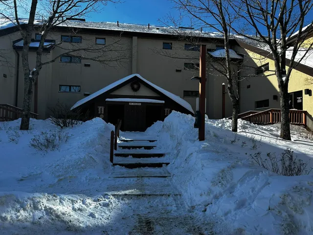 $219,000 | 5 C Snow Mountain Village, Unit 123, West Dover, VT 05356