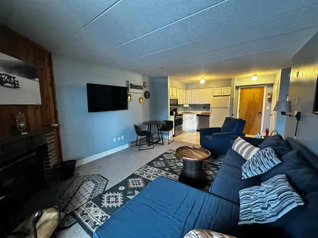 $219,000 | 5 C Snow Mountain Village, Unit 123, West Dover, VT 05356