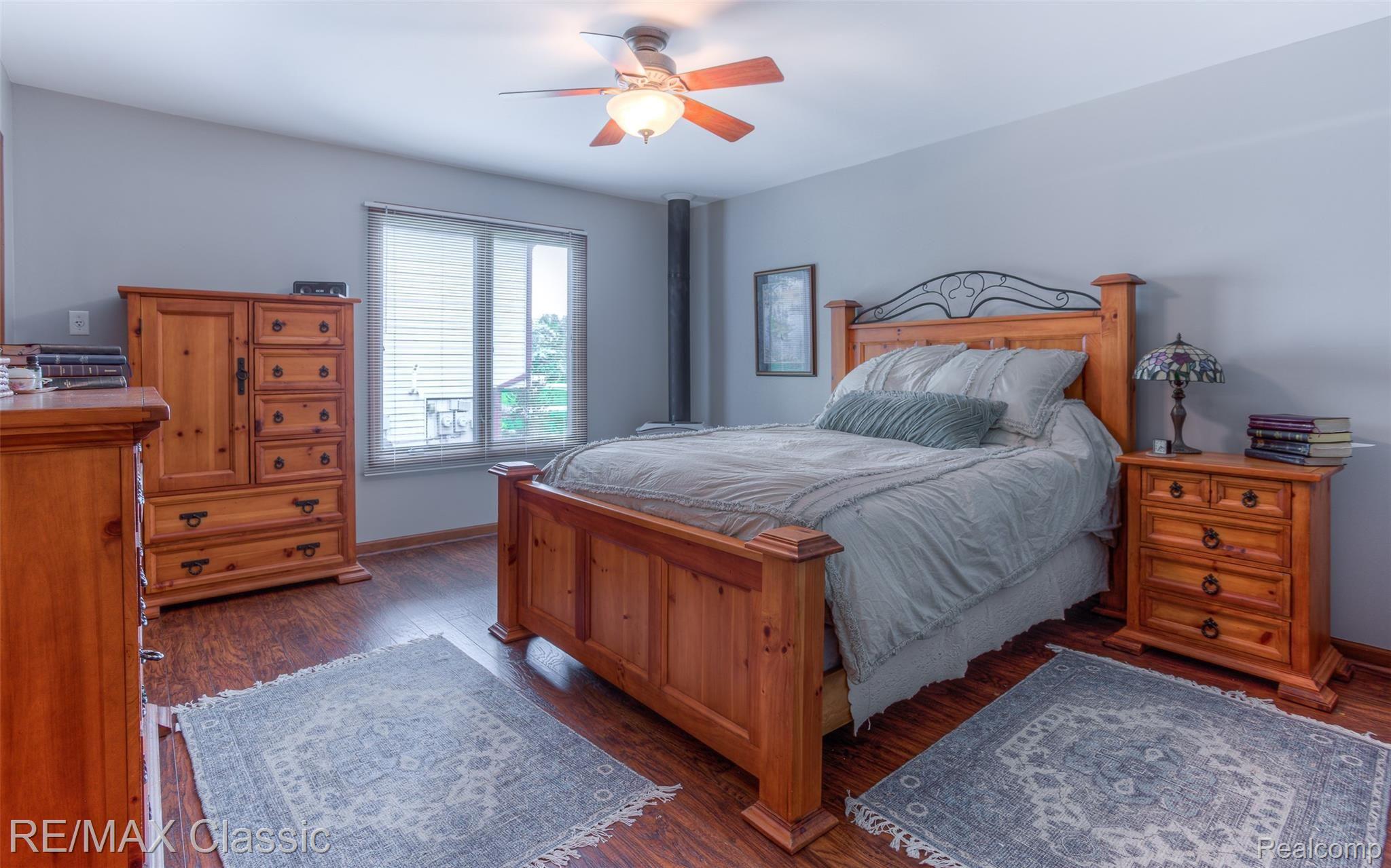 4021 West Maple Road Wixom, MI 48393 - Photo 19 of 46 4021 west maple interiors (14).jpg