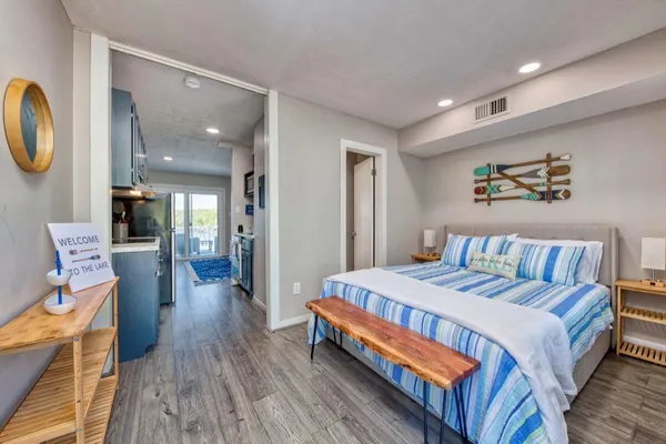 $177,500 | 1085 Bluewater Drive, Unit 115, Moneta, VA 24121