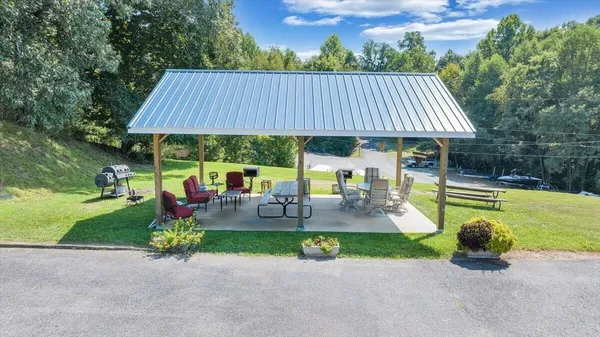 $177,500 | 1085 Bluewater Drive, Unit 115, Moneta, VA 24121