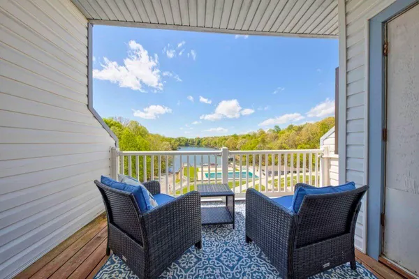 $177,500 | 1085 Bluewater Drive, Unit 115, Moneta, VA 24121