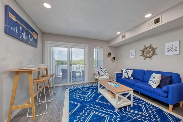 $177,500 | 1085 Bluewater Drive, Unit 115, Moneta, VA 24121