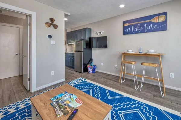 $177,500 | 1085 Bluewater Drive, Unit 115, Moneta, VA 24121