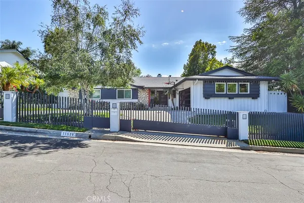 $2,150,000 | 11520 Duque Drive, Studio City, CA 91604