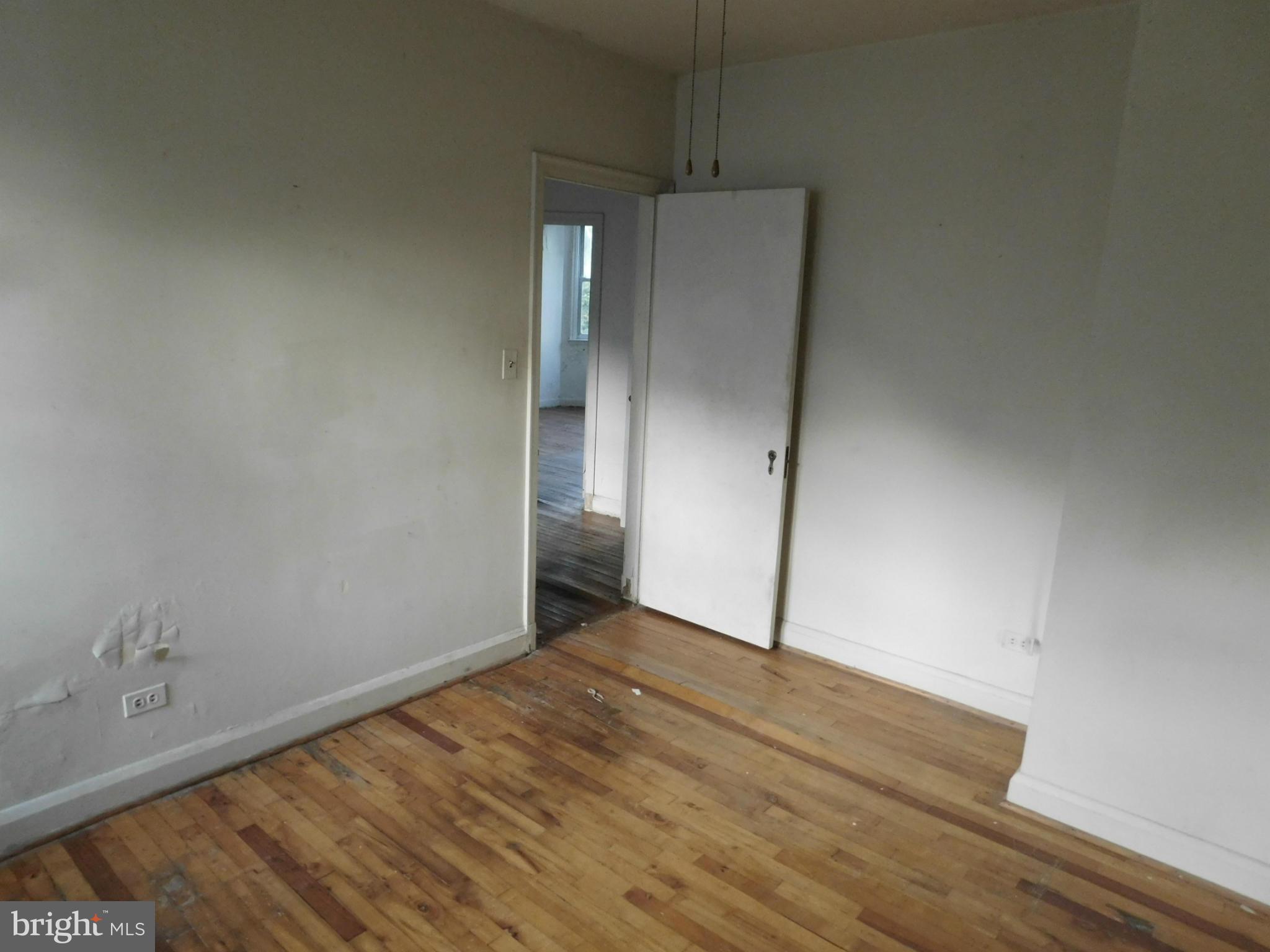 8401 Liberty Road Baltimore, MD 21244 - Photo 27 of 28 a view of an empty room