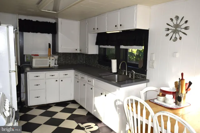 $169,900 | 4 Hazel Avenue, Pennsville, NJ 08070