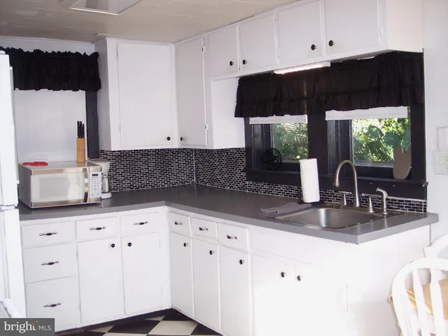 $169,900 | 4 Hazel Avenue, Pennsville, NJ 08070