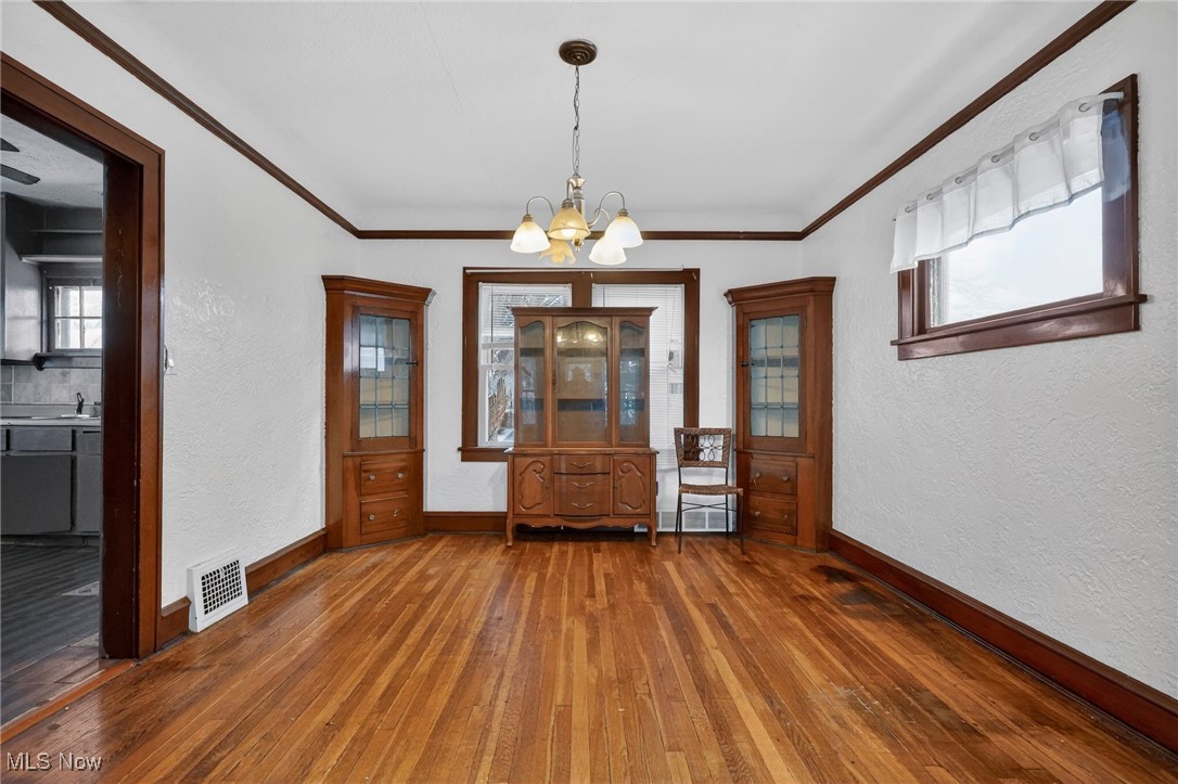 3559 Lloyd Road Cleveland, OH 44111 - Photo 9 of 35 Gallery Image 9