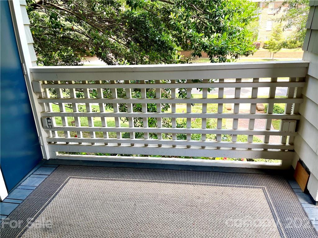 308 Queens Road, Unit 23 Charlotte, NC 28204 - Photo 18 of 22 a view of a large window