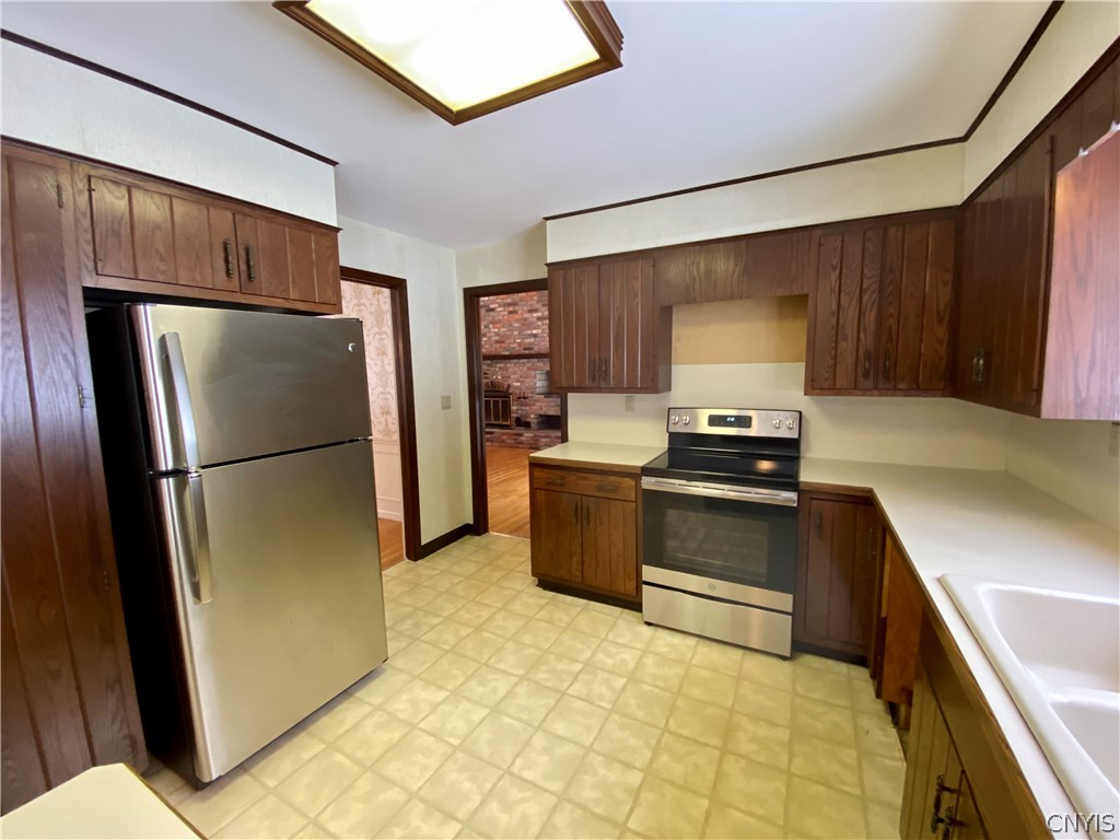 7492 Armstrong Road Manlius, NY 13104 - Photo 19 of 50