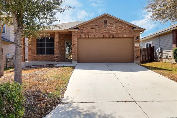 $1,700 | 211 Finch Knoll, San Antonio, TX 78253