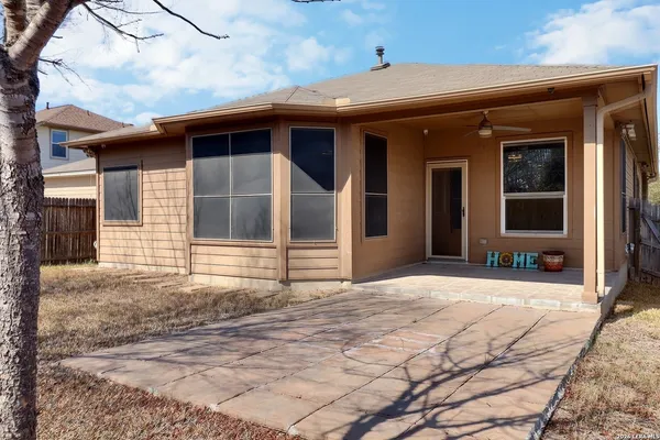 $1,700 | 211 Finch Knoll, San Antonio, TX 78253