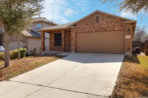 $1,700 | 211 Finch Knoll, San Antonio, TX 78253