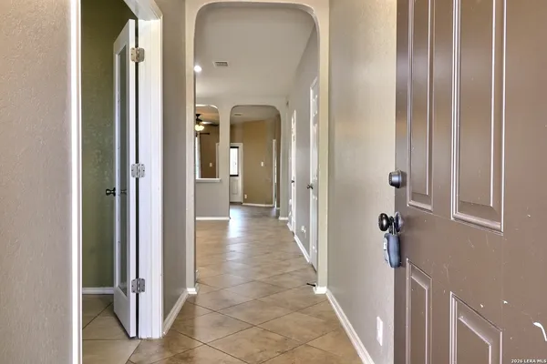 $1,700 | 211 Finch Knoll, San Antonio, TX 78253