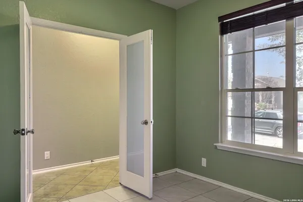 $1,700 | 211 Finch Knoll, San Antonio, TX 78253