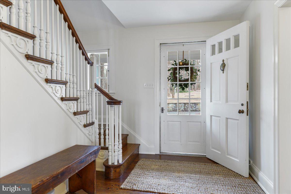 20 Atwater Road Chadds Ford, PA 19317 - Photo 3 of 61 Foyer