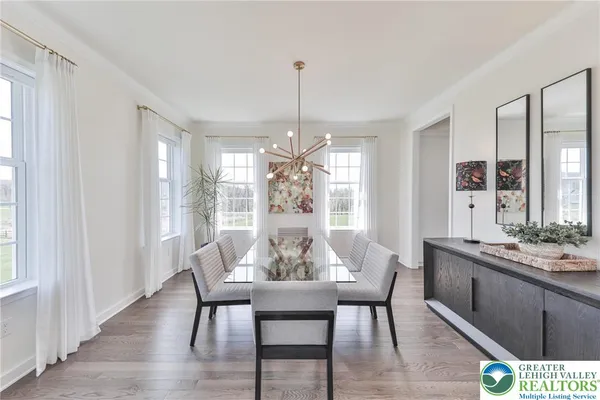 $1,050,000 | 7300 Mount Vernon Drive, Zionsville, PA 18092