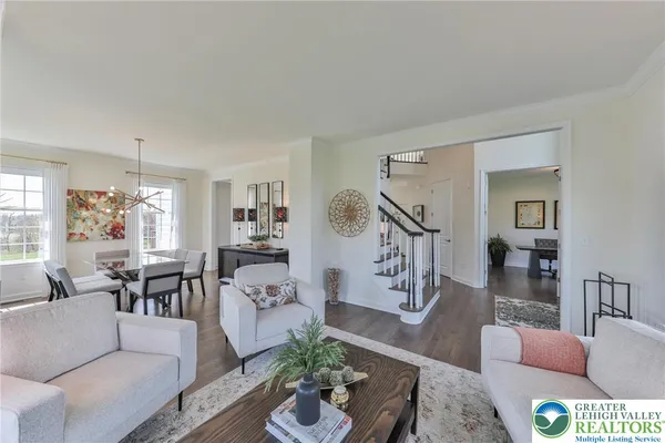 $1,050,000 | 7300 Mount Vernon Drive, Zionsville, PA 18092