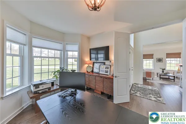$1,050,000 | 7300 Mount Vernon Drive, Zionsville, PA 18092