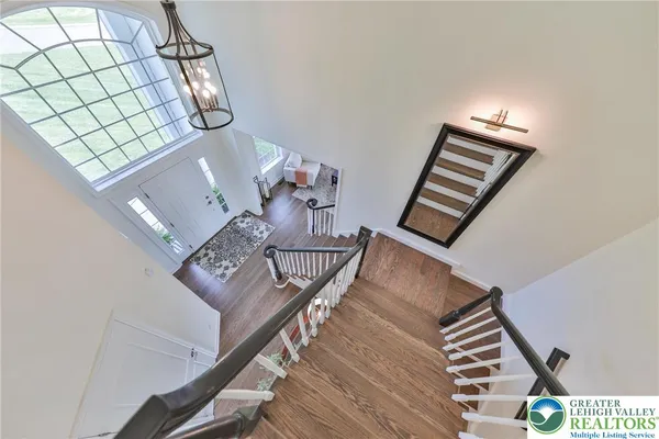 $1,050,000 | 7300 Mount Vernon Drive, Zionsville, PA 18092