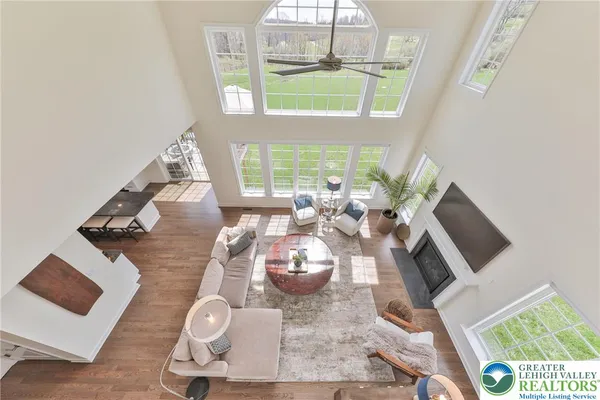 $1,050,000 | 7300 Mount Vernon Drive, Zionsville, PA 18092