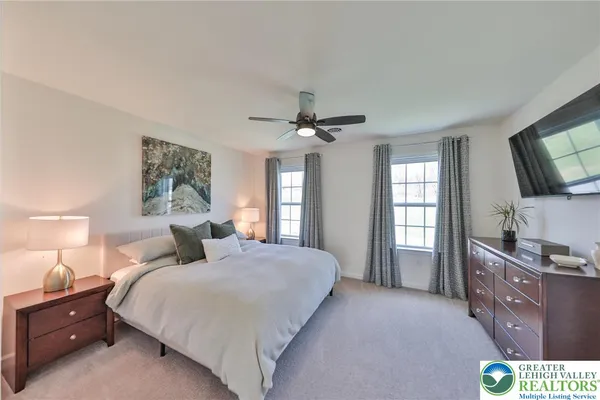 $1,050,000 | 7300 Mount Vernon Drive, Zionsville, PA 18092