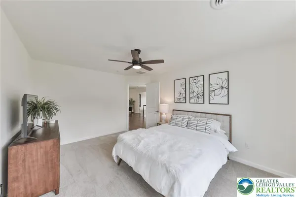 $1,050,000 | 7300 Mount Vernon Drive, Zionsville, PA 18092