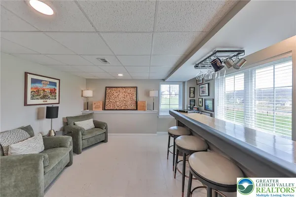 $1,050,000 | 7300 Mount Vernon Drive, Zionsville, PA 18092