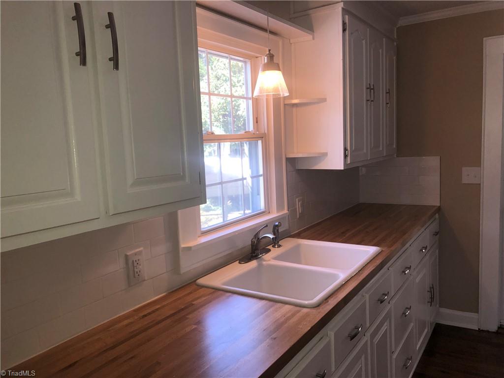 216 Cedarbrook Road Jonesville, NC 28642 - Photo 7 of 19 Another view