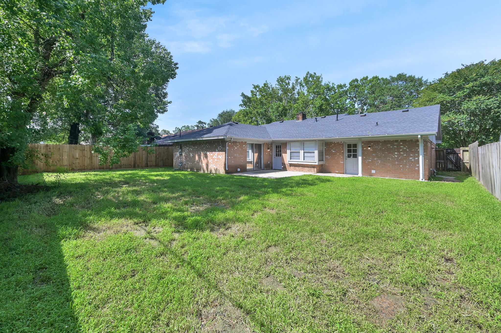 29610 Loddington Street Spring, TX 77386 - Photo 39 of 40 a house view with a garden space