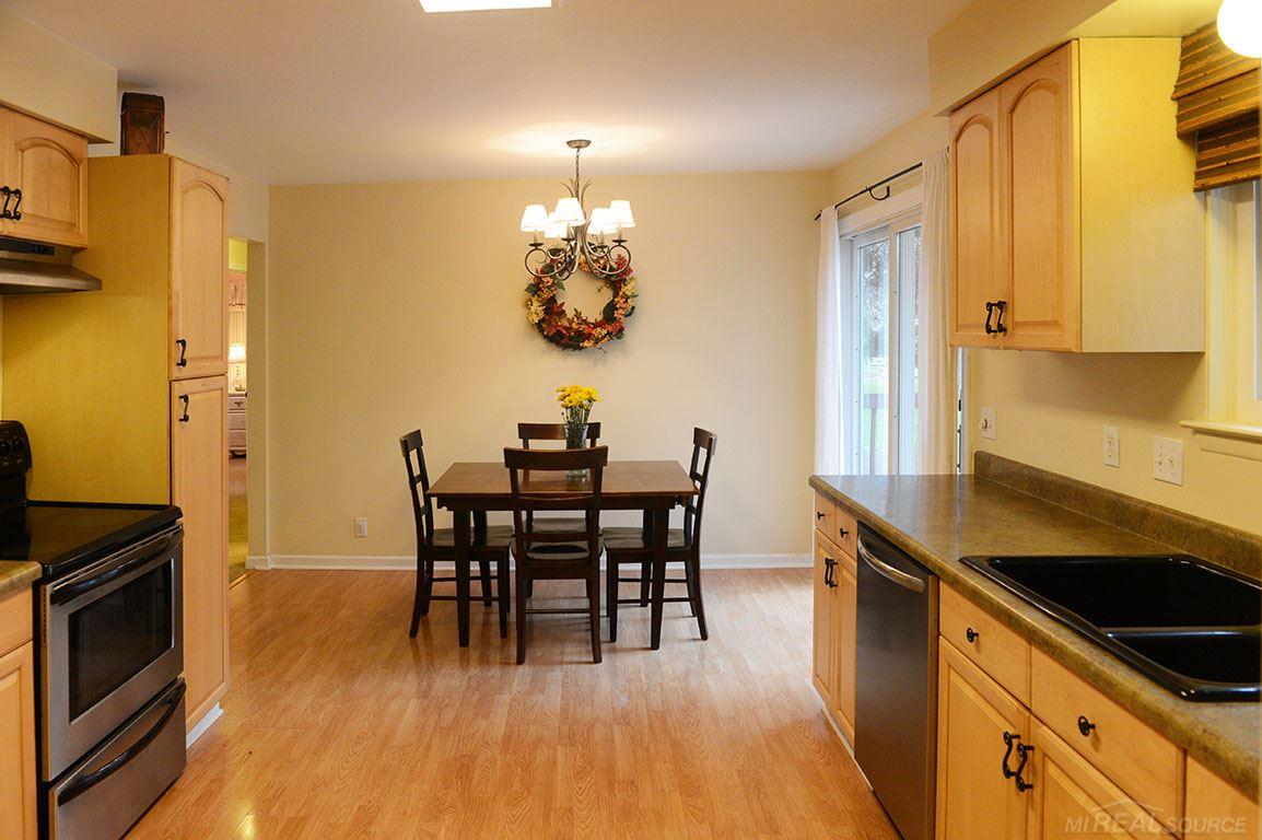 3888 Orchardview Avenue Rochester Hills, MI 48307 - Photo 6 of 17
