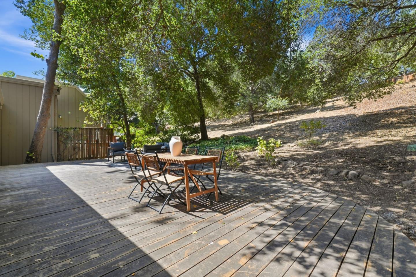 19 Farm Road Los Altos, CA 94024 - Photo 23 of 28