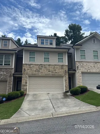 $2,500 | 428-428 Mulberry Row, Atlanta, GA 30354