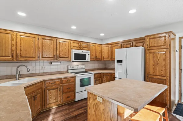 $324,900 | 14245 Fairway Lane, Becker, MN 55308