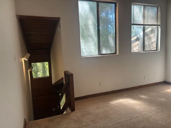 $1,050 | 307 Vantage Point Lane, Unit 32, Tallahassee, FL 32301