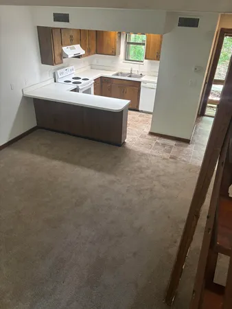 $1,050 | 307 Vantage Point Lane, Unit 32, Tallahassee, FL 32301