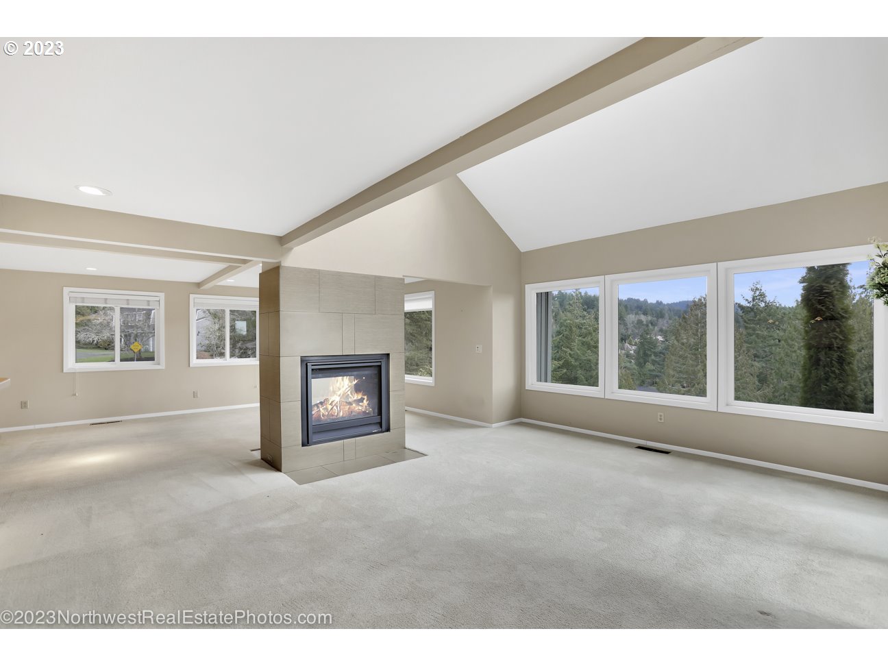 2975 Southwest Raleighview Drive Portland, OR 97225 - Photo 10 of 30 Gallery Image 10