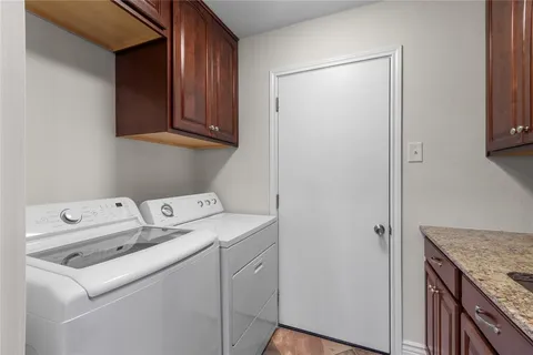 $549,000 | 2530 Springhill Drive, Dallas, TX 75228