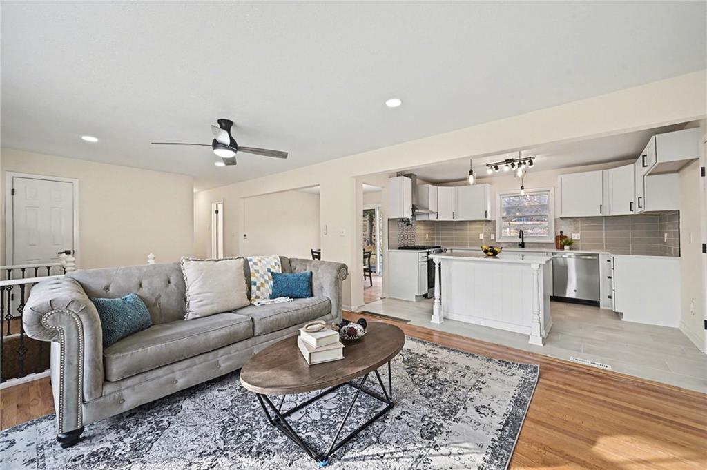 5936 Laurel Avenue Raytown, MO 64133 - Photo 8 of 30