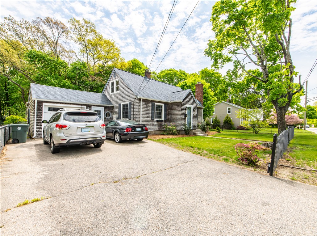 75 Knotty Oak Road Coventry, RI 02816 - Photo 4 of 48