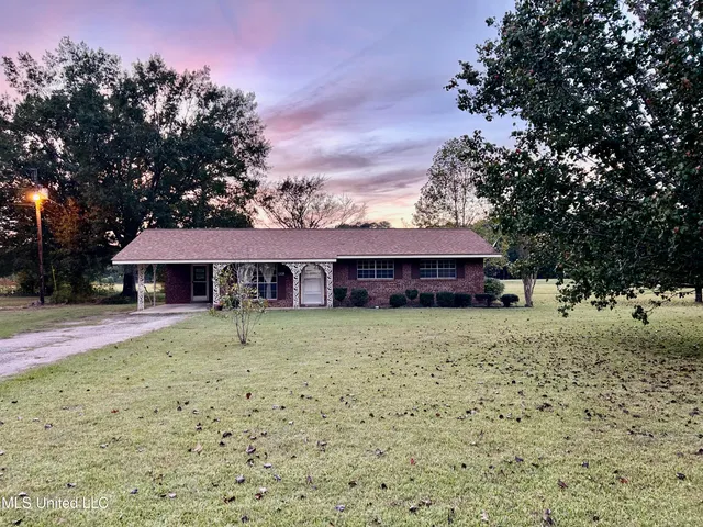 $155,000 | 1108 Pine Street, Taylorsville, MS 39168