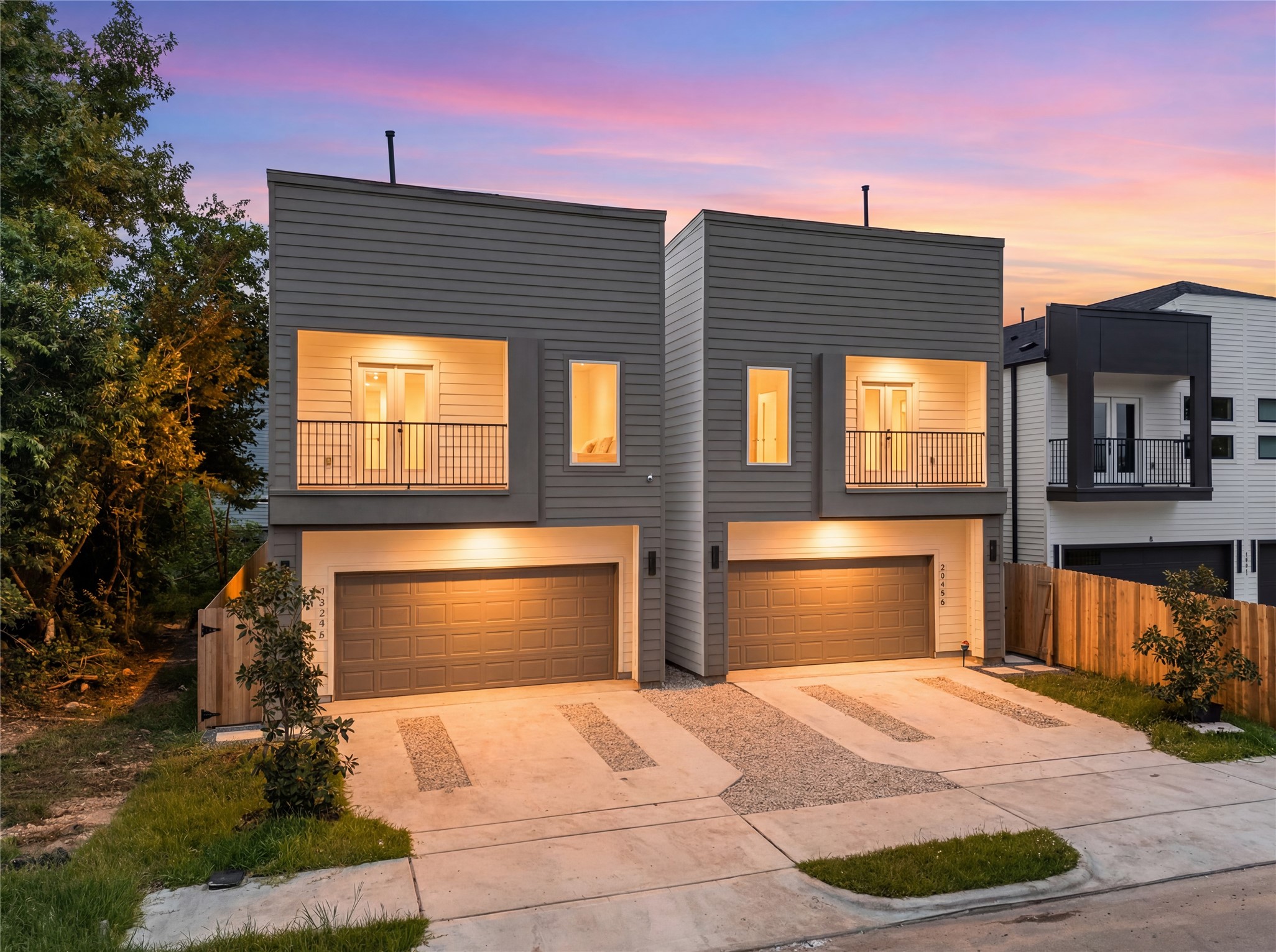 3539 Mainer Street, Unit B Houston, TX 77021 - Photo 25 of 29 Modern facade at dusk — bold rooflines and exterior lighting that set the tone